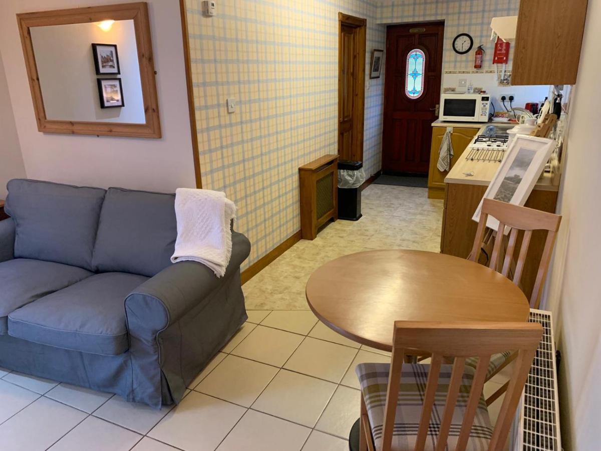 Whitestone * Turnberry